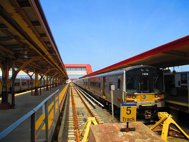 Long Beach Platform