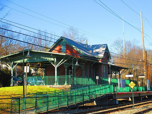 Sea Cliff Station